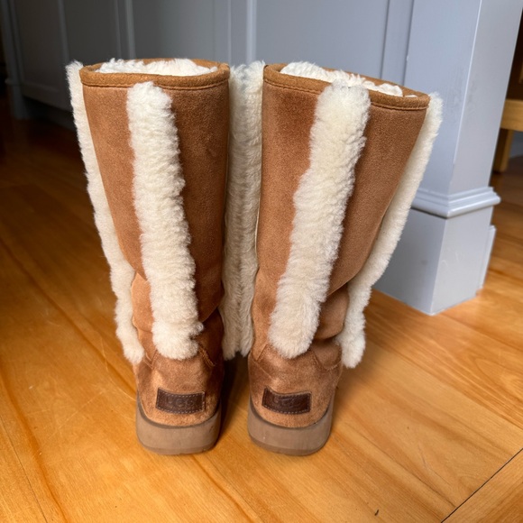 UGG SUNDANCE WATERPROOF SHEARLING TALL BOOT CHESTNUT 6.5 - Picture 3 of 13